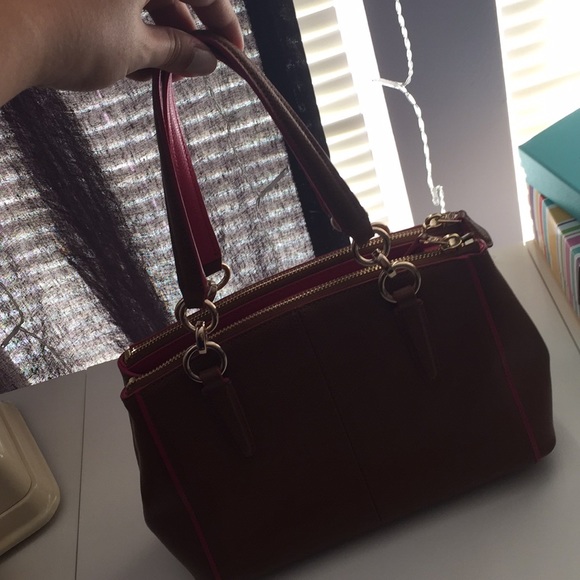 Coach light brown & bright pink accented hand bag - Picture 4 of 8